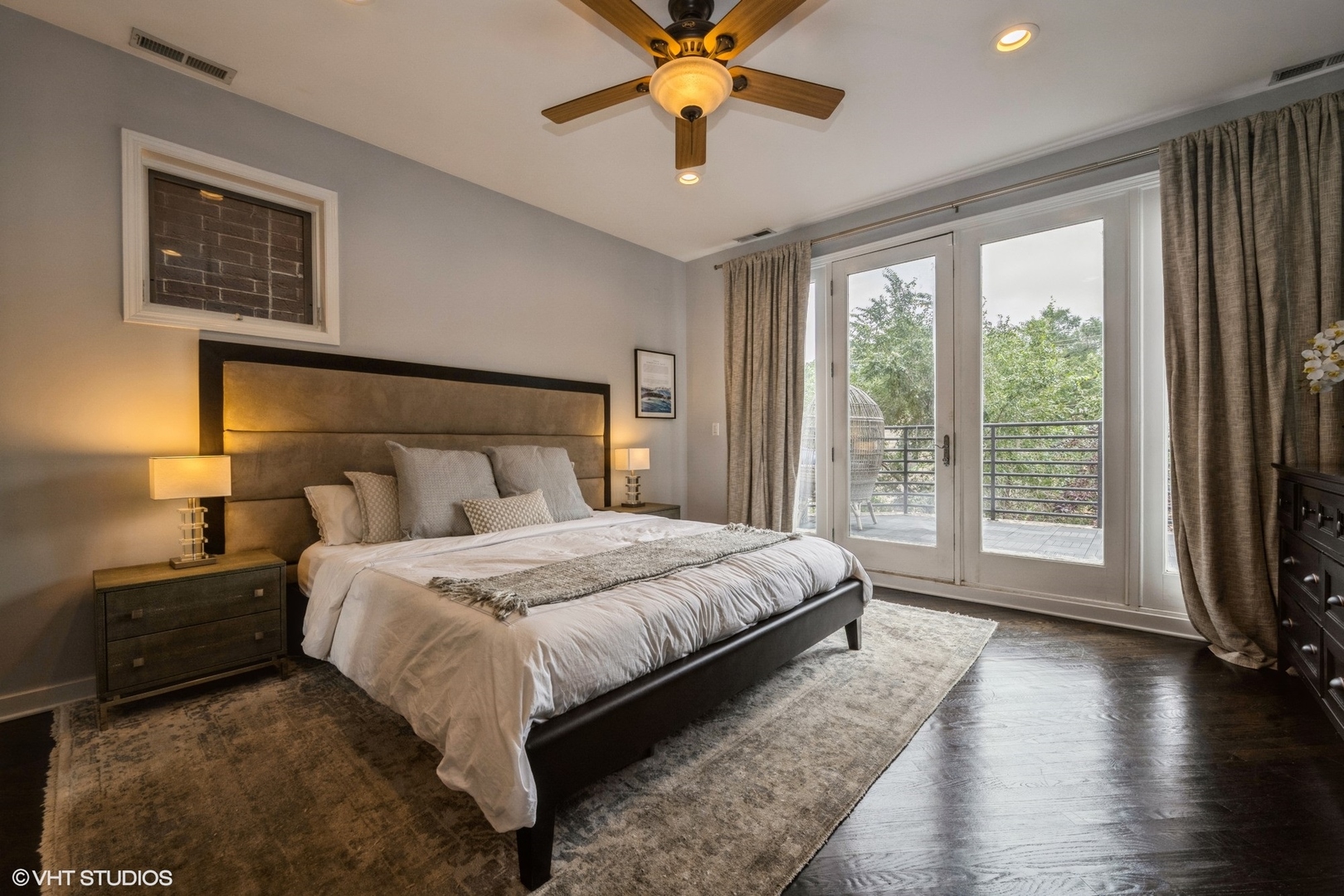 1622 W ONTARIO Street Unit: 2E