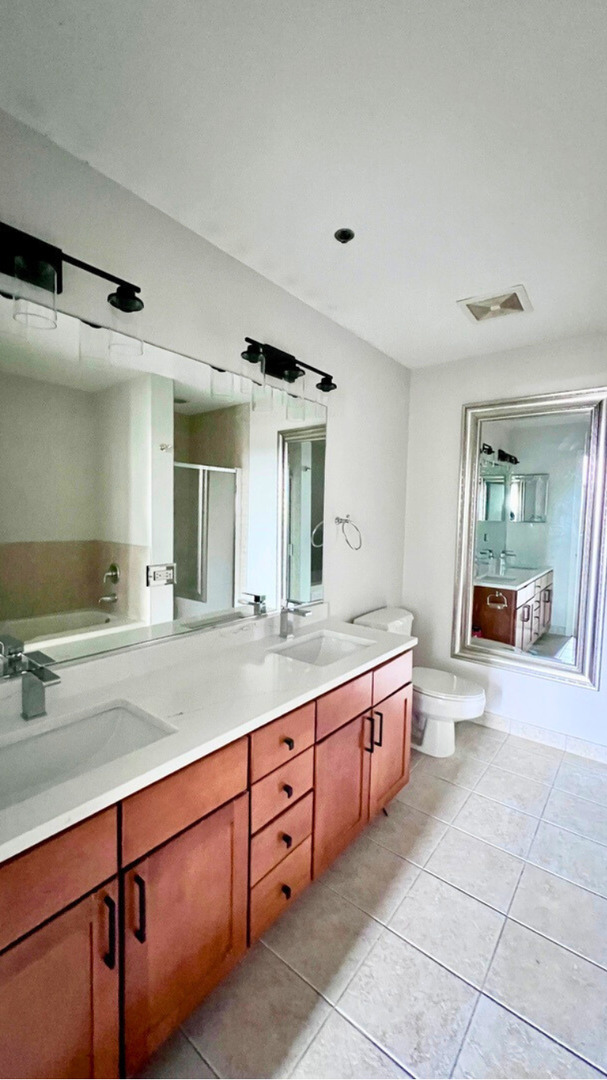 758 N Larrabee Street Unit: 604