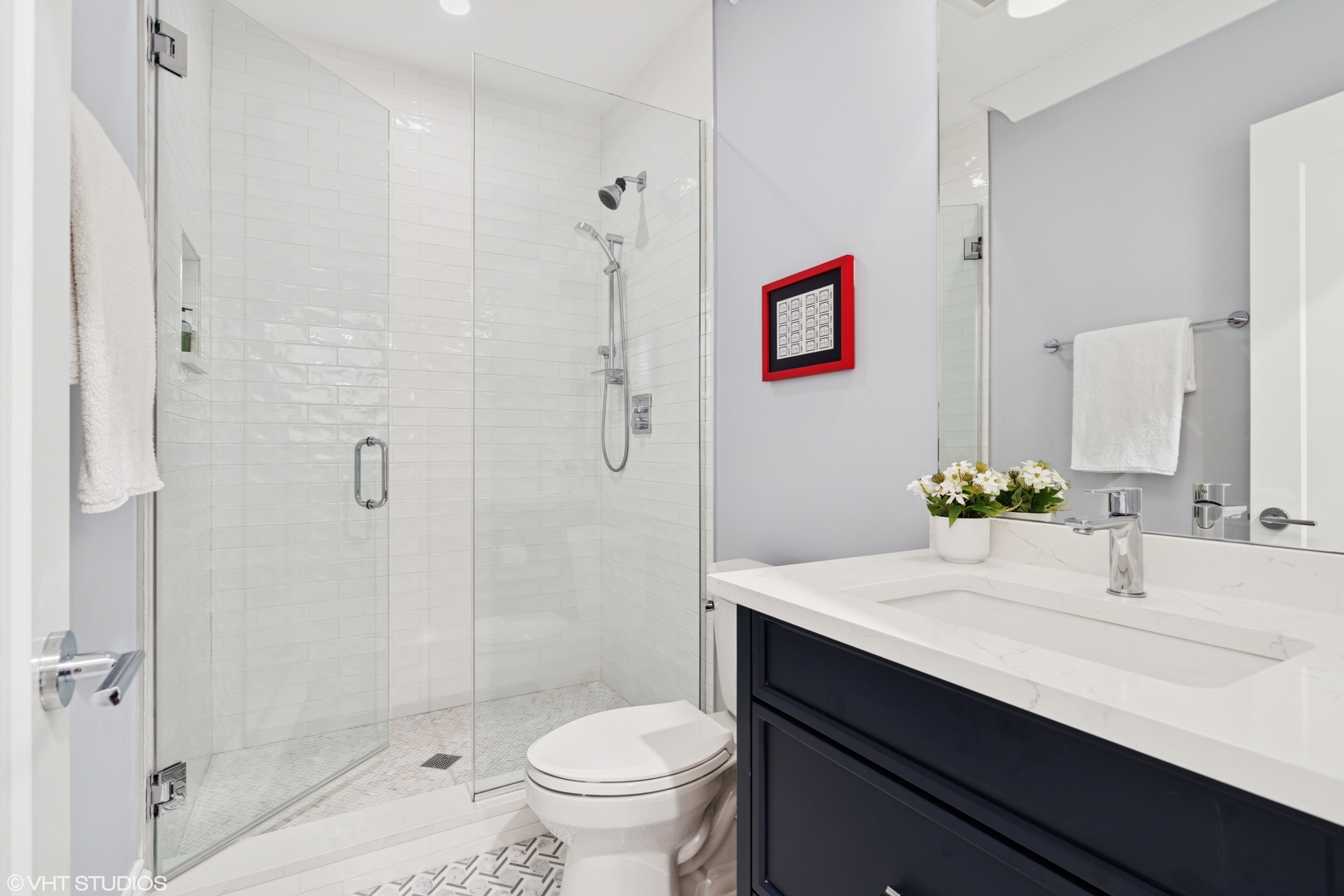 912 W Roscoe Street Unit: 1