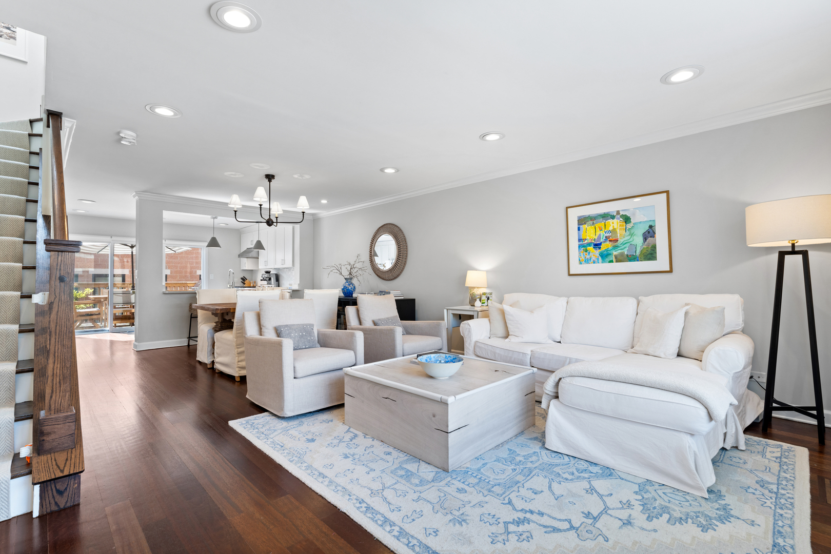 2720 N Greenview Avenue Unit: L