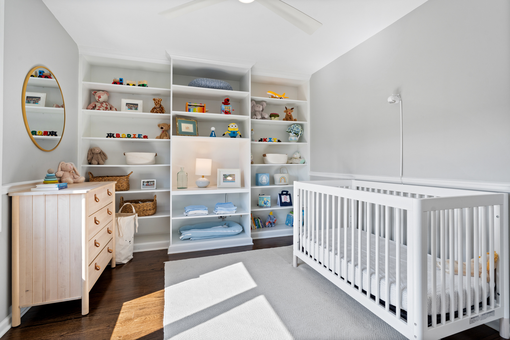 2720 N Greenview Avenue Unit: L