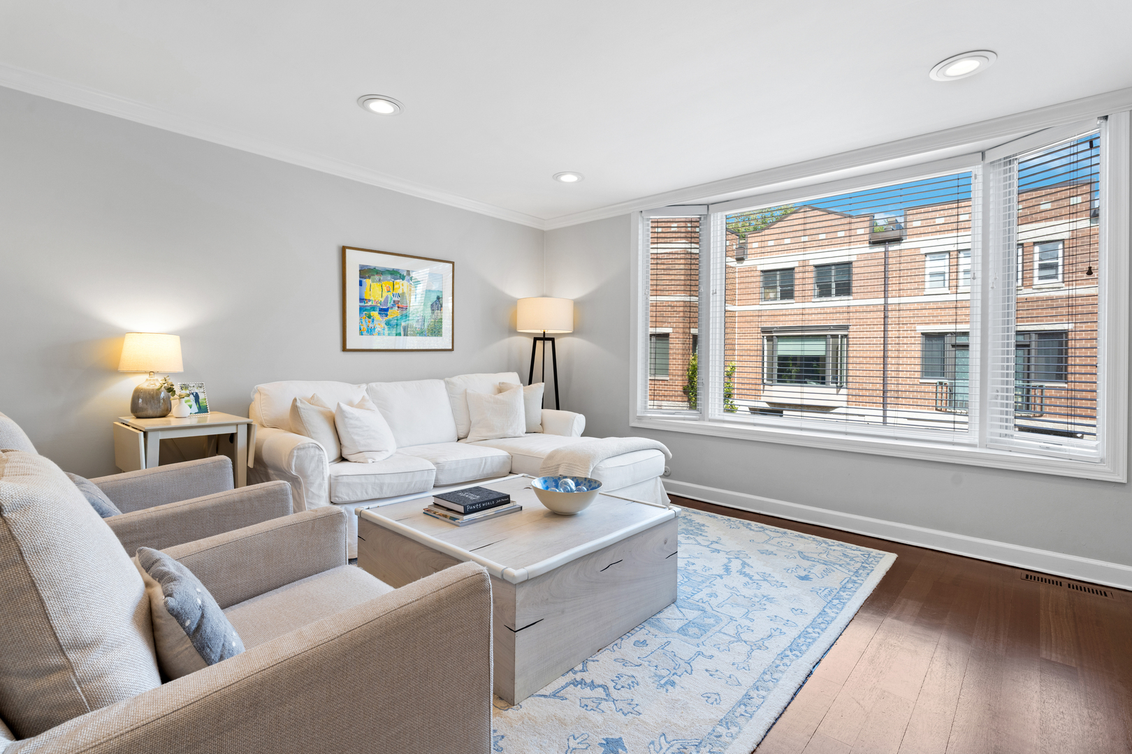 2720 N Greenview Avenue Unit: L