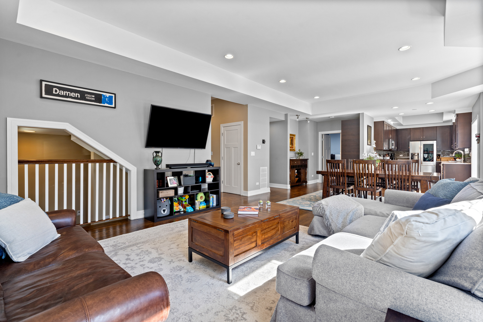 1911 N Lawndale Avenue