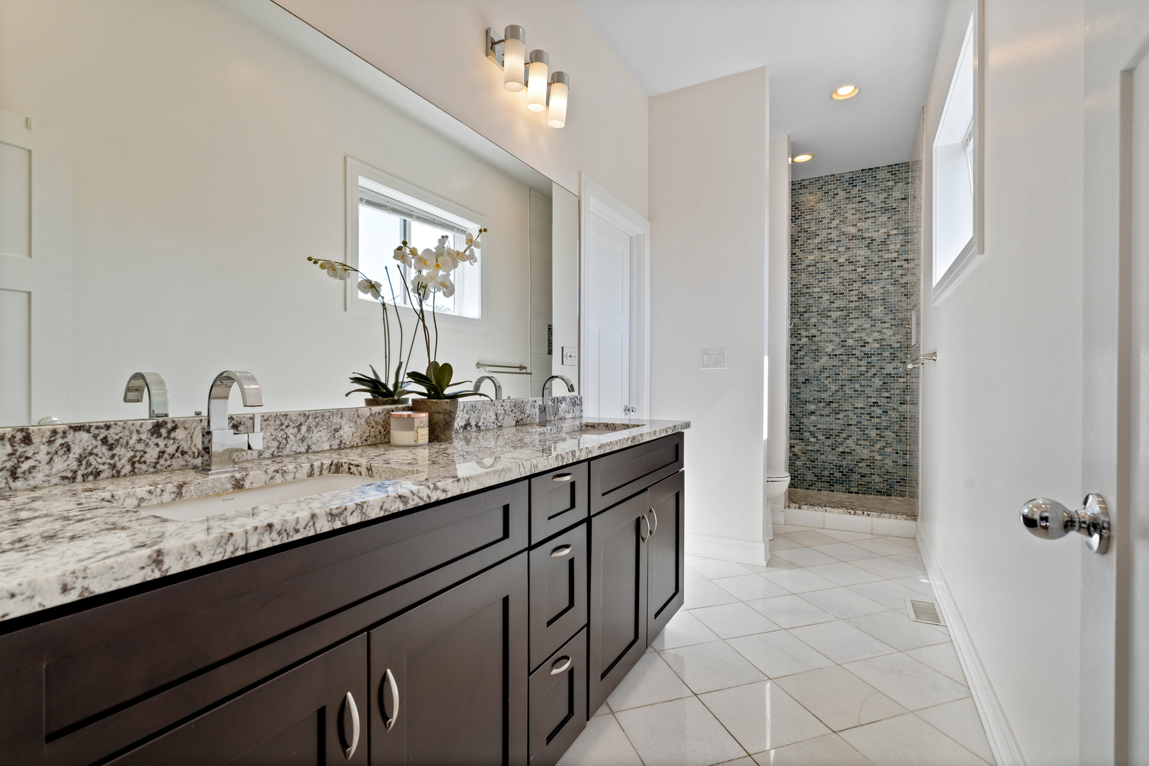 1911 N Lawndale Avenue