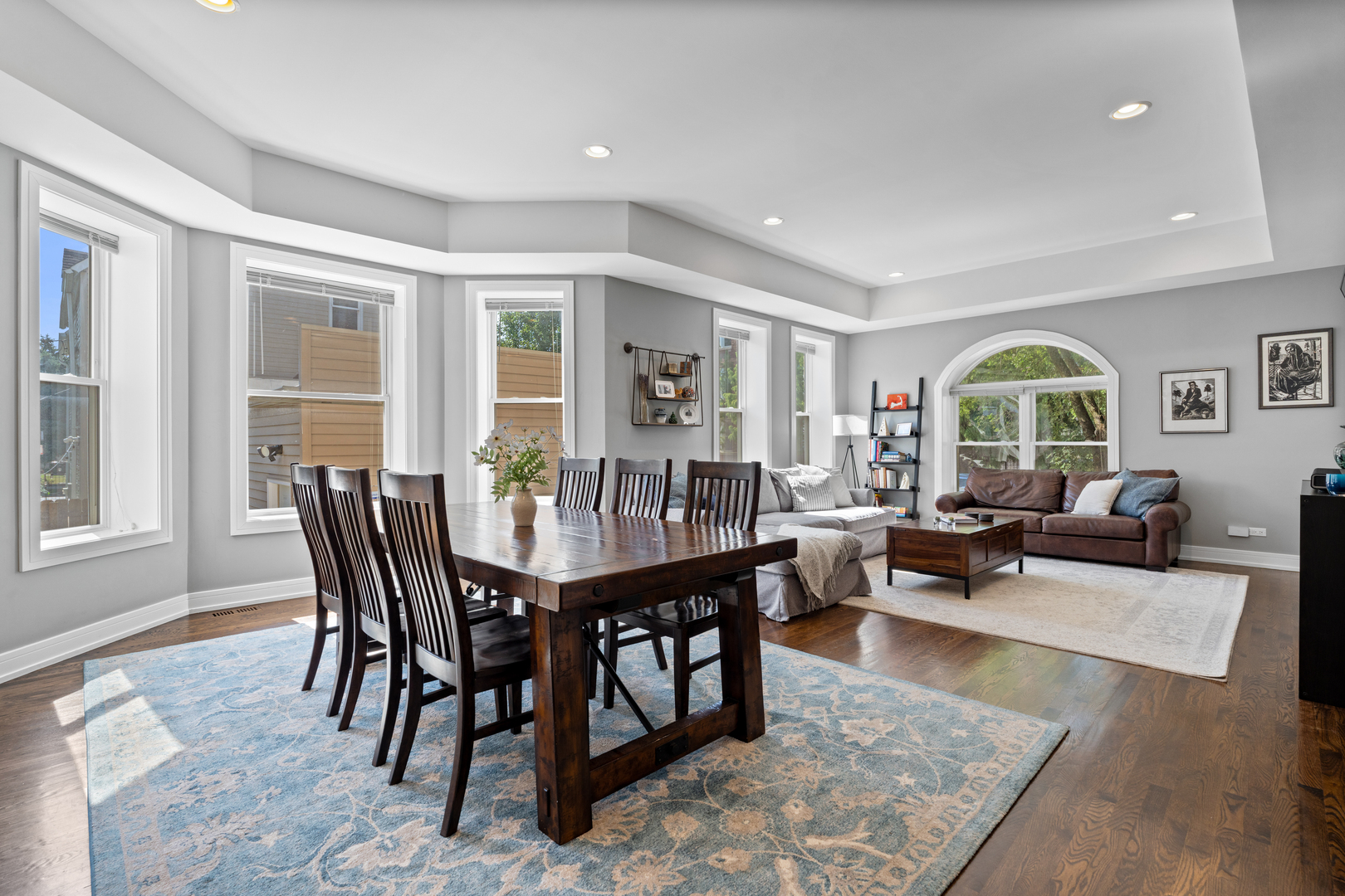 1911 N Lawndale Avenue