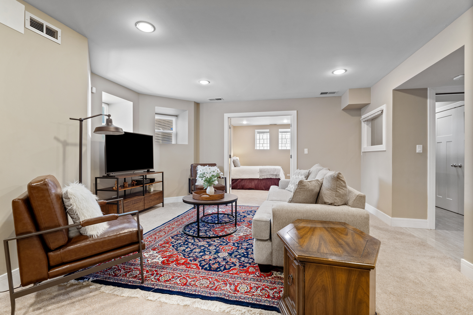 1911 N Lawndale Avenue