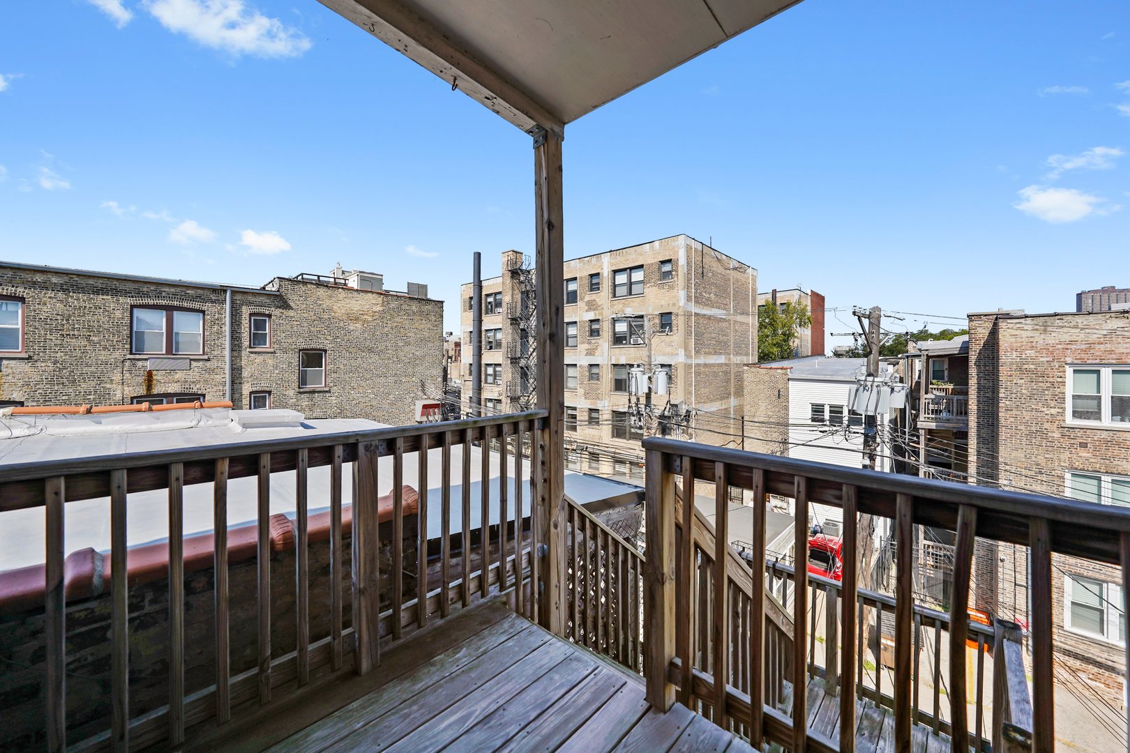 734 W BRIAR Place Unit: 3