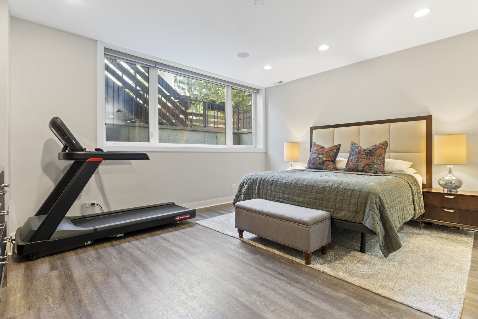 878 N Marshfield Avenue Unit: 1