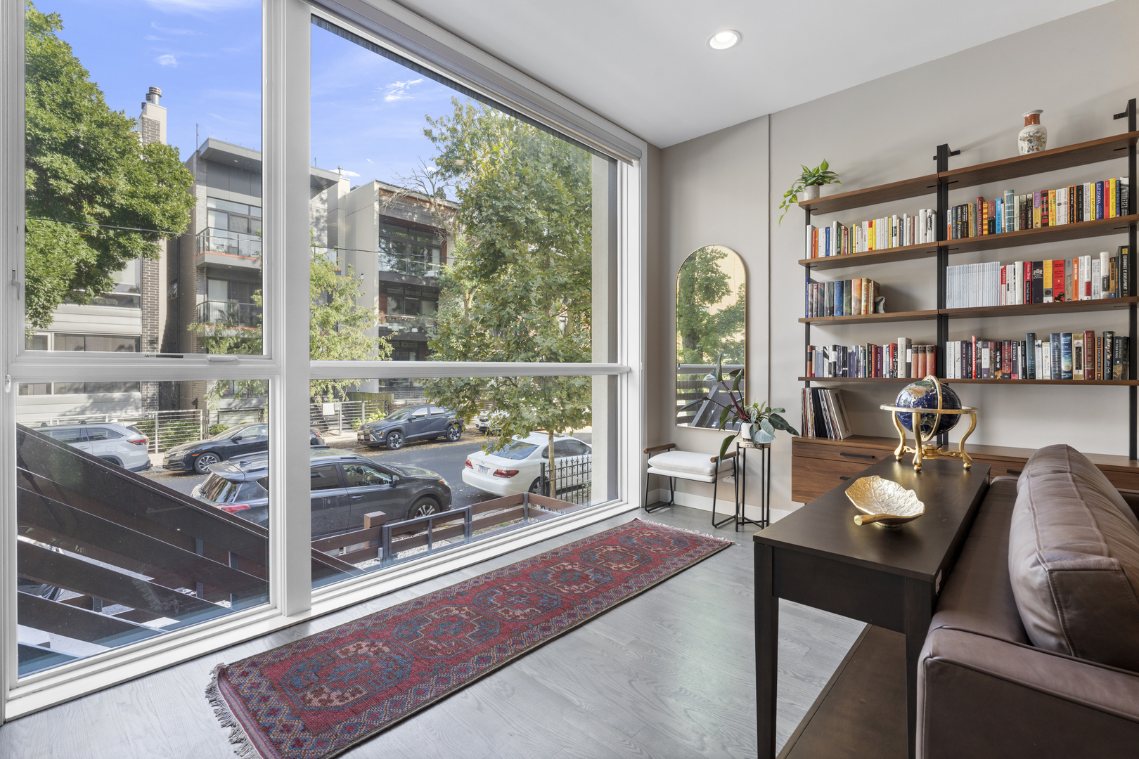 878 N Marshfield Avenue Unit: 1