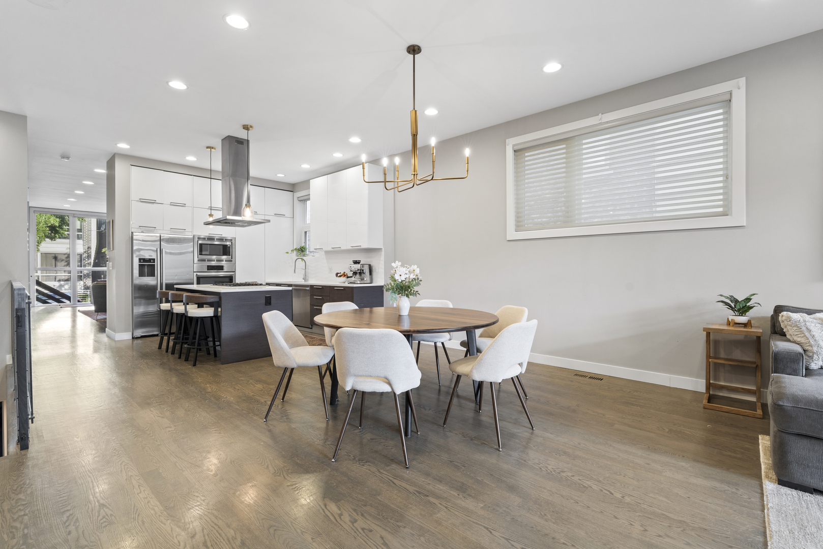 878 N Marshfield Avenue Unit: 1