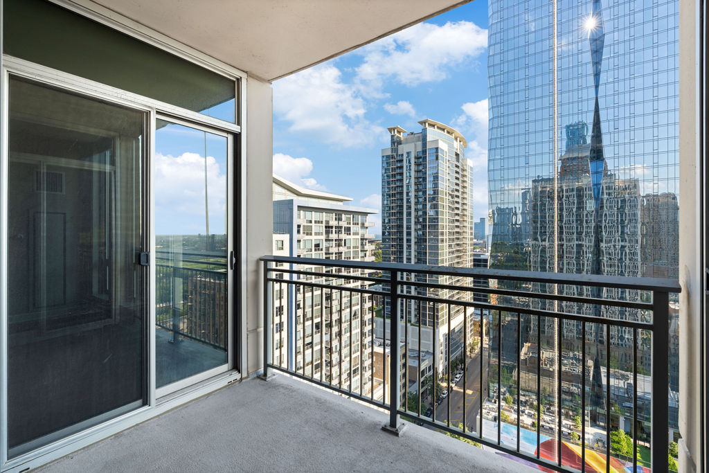 1250 S MICHIGAN Avenue Unit: 2204