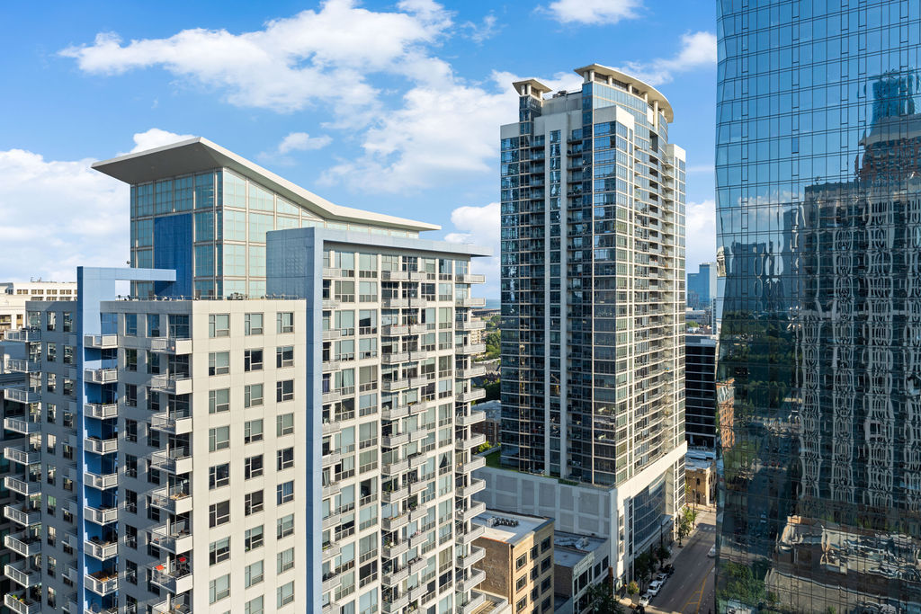 1250 S MICHIGAN Avenue Unit: 2204