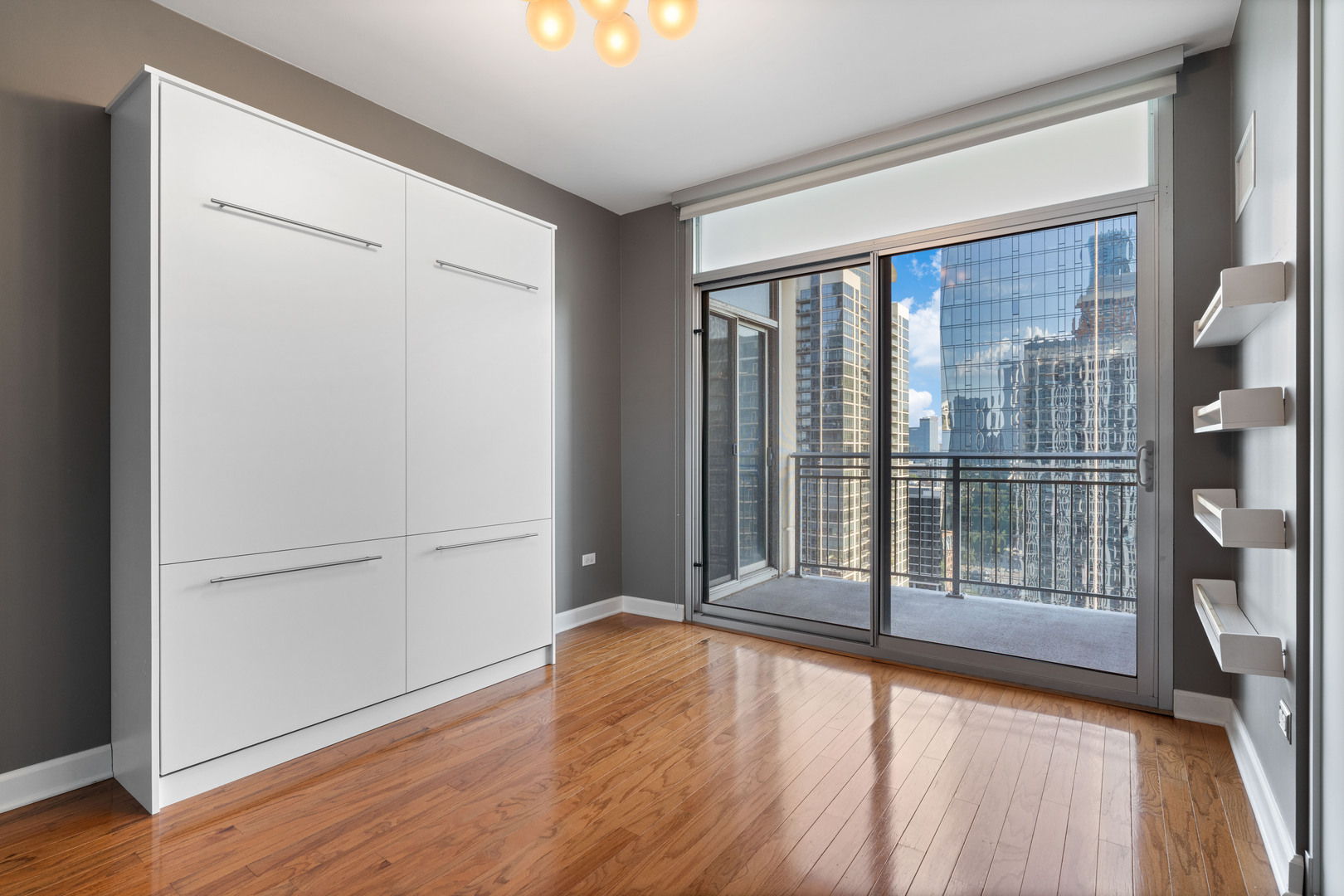 1250 S MICHIGAN Avenue Unit: 2204