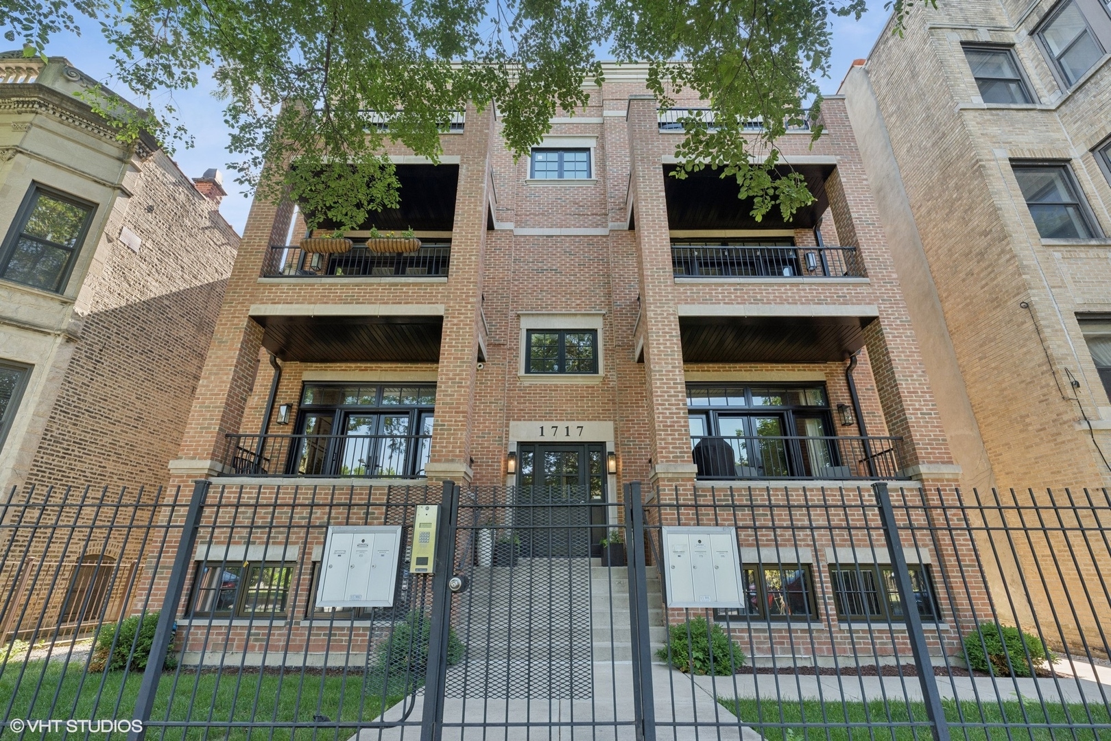 1717 N Humboldt Boulevard Unit: 2N