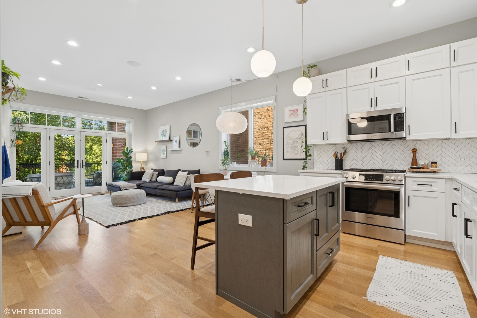 1717 N Humboldt Boulevard Unit: 2N