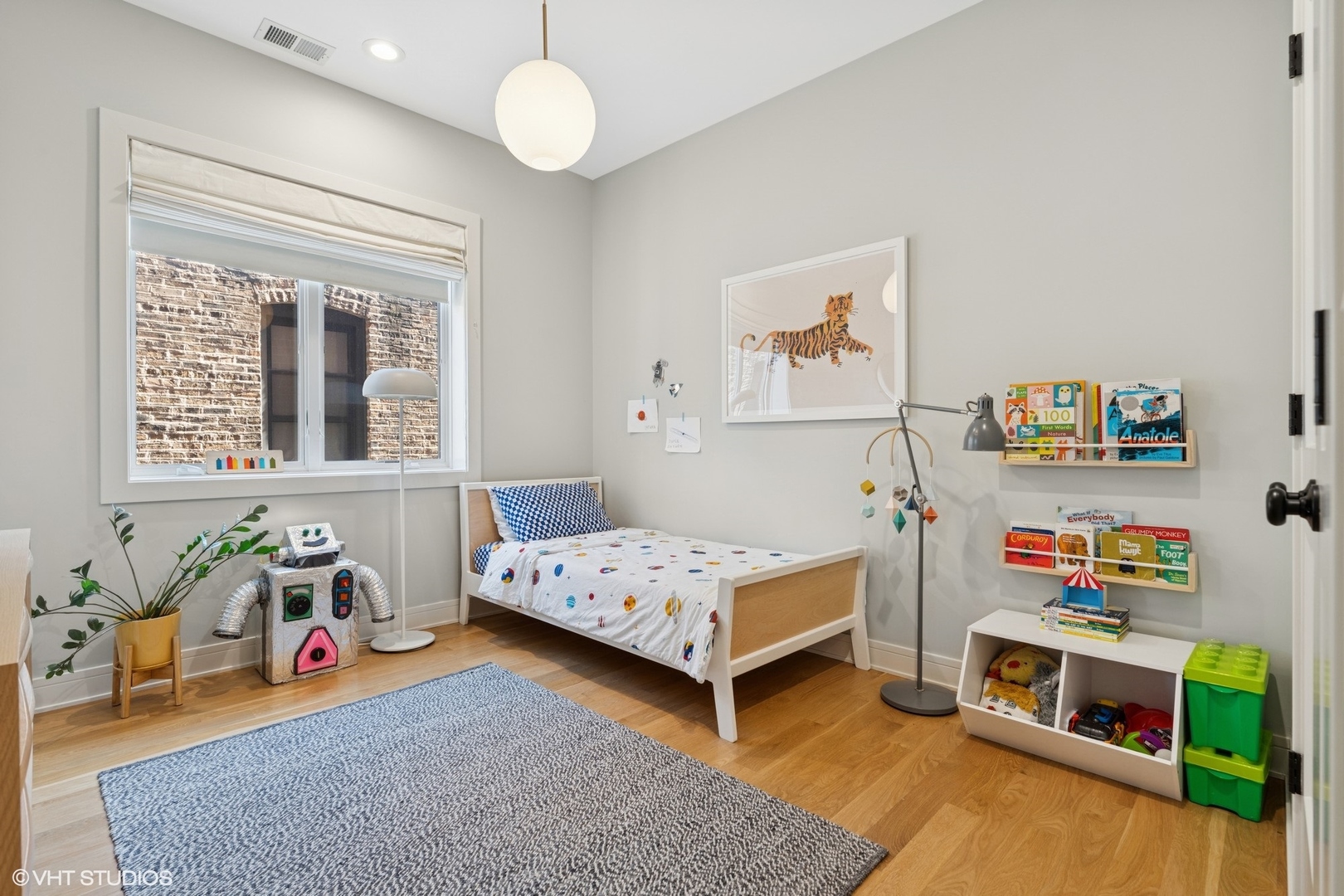 1717 N Humboldt Boulevard Unit: 2N