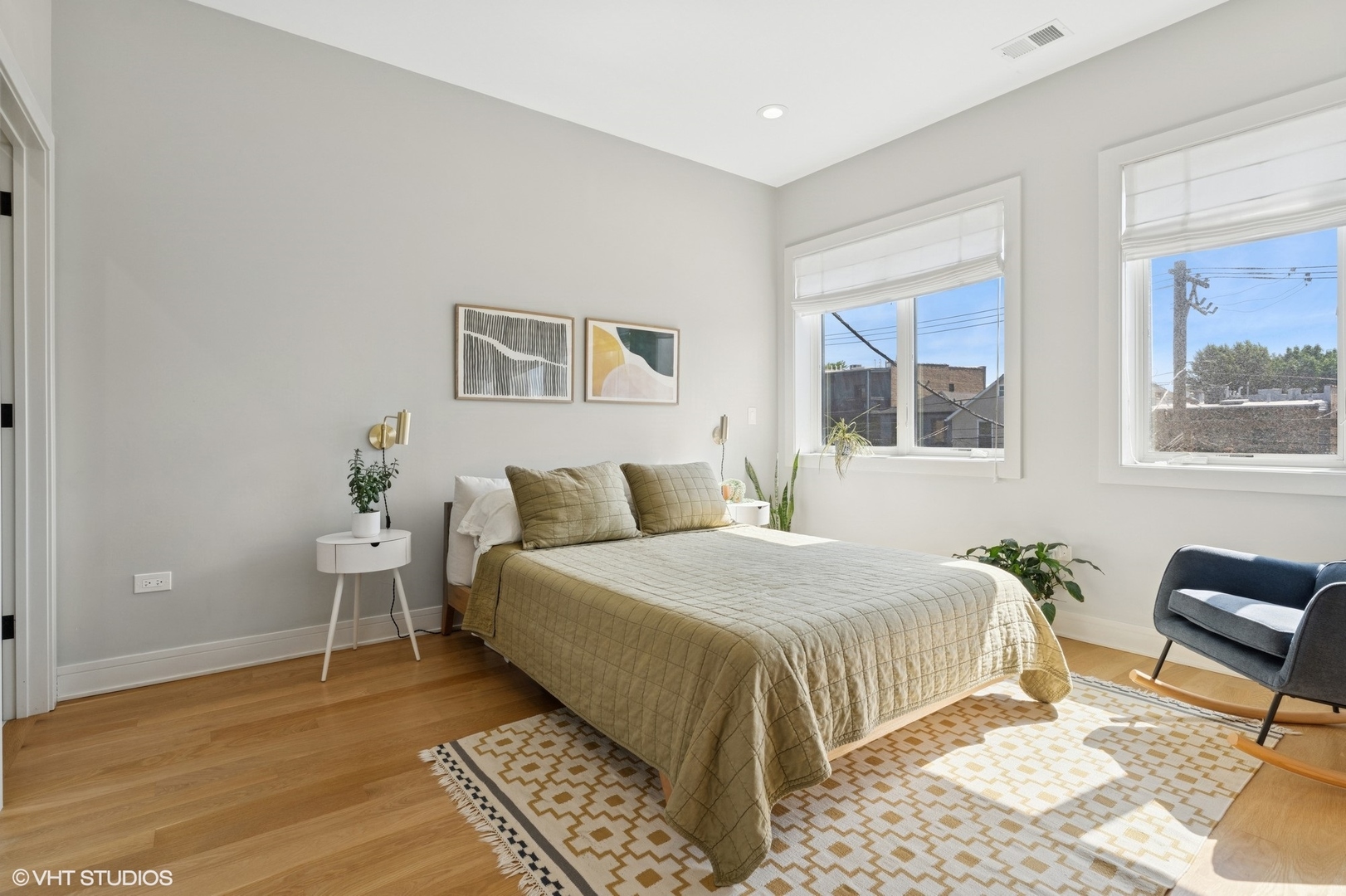 1717 N Humboldt Boulevard Unit: 2N