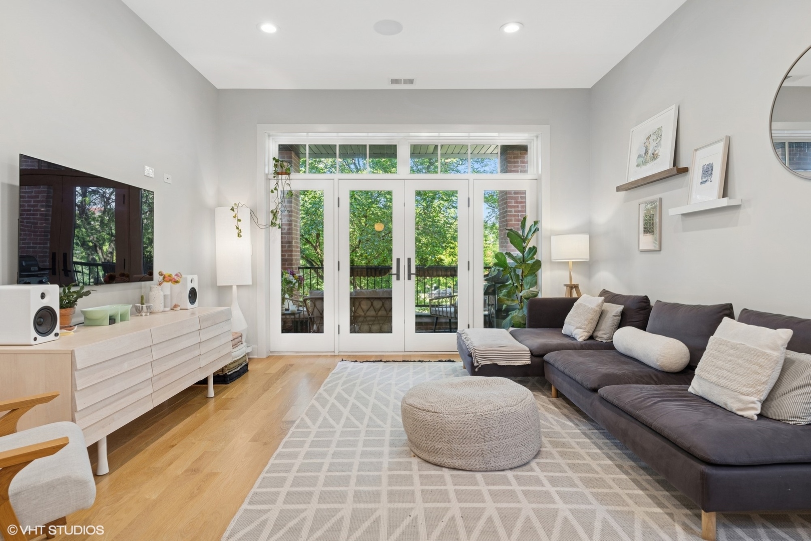 1717 N Humboldt Boulevard Unit: 2N