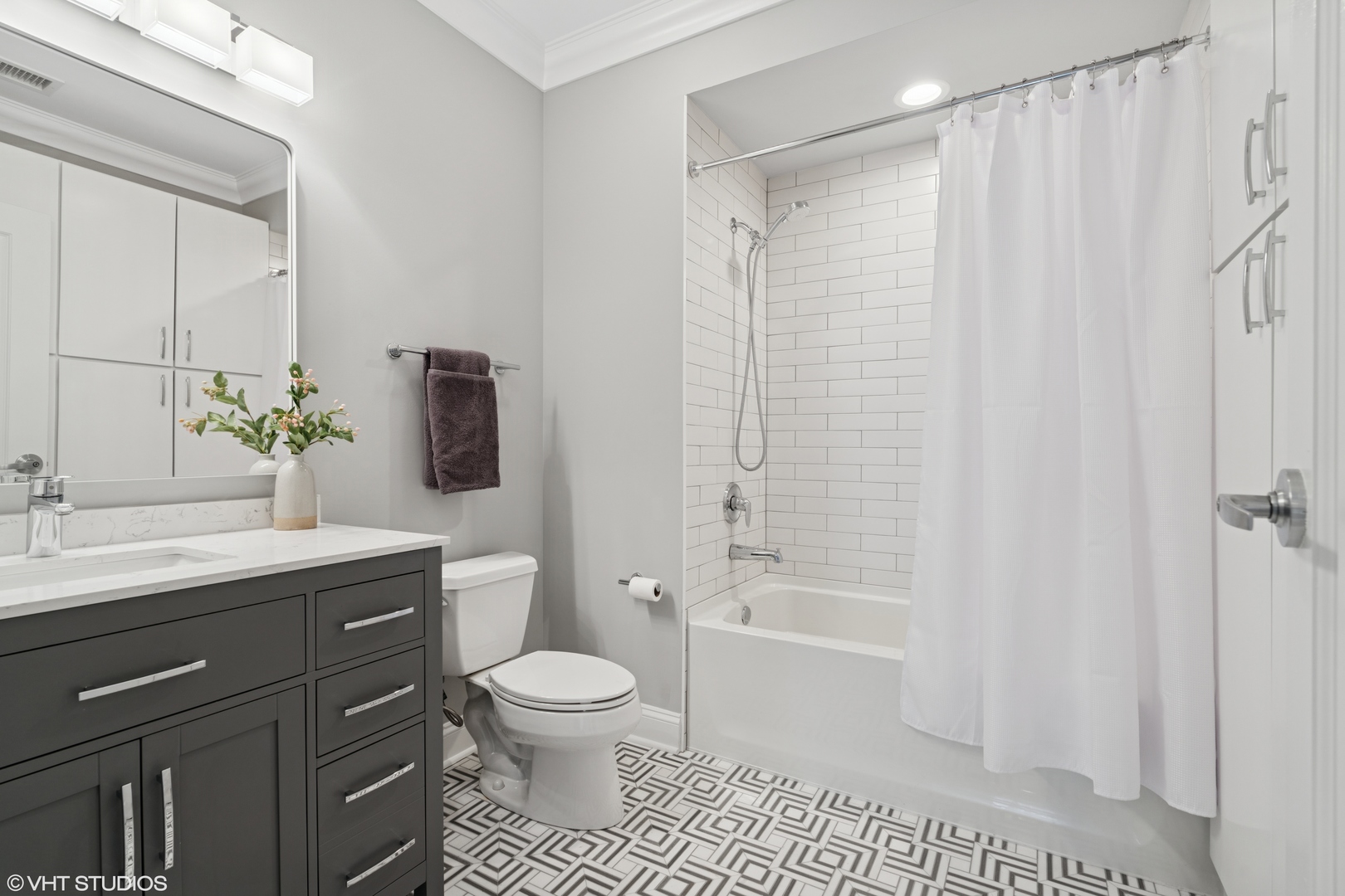 60 W Erie Street Unit: 1302