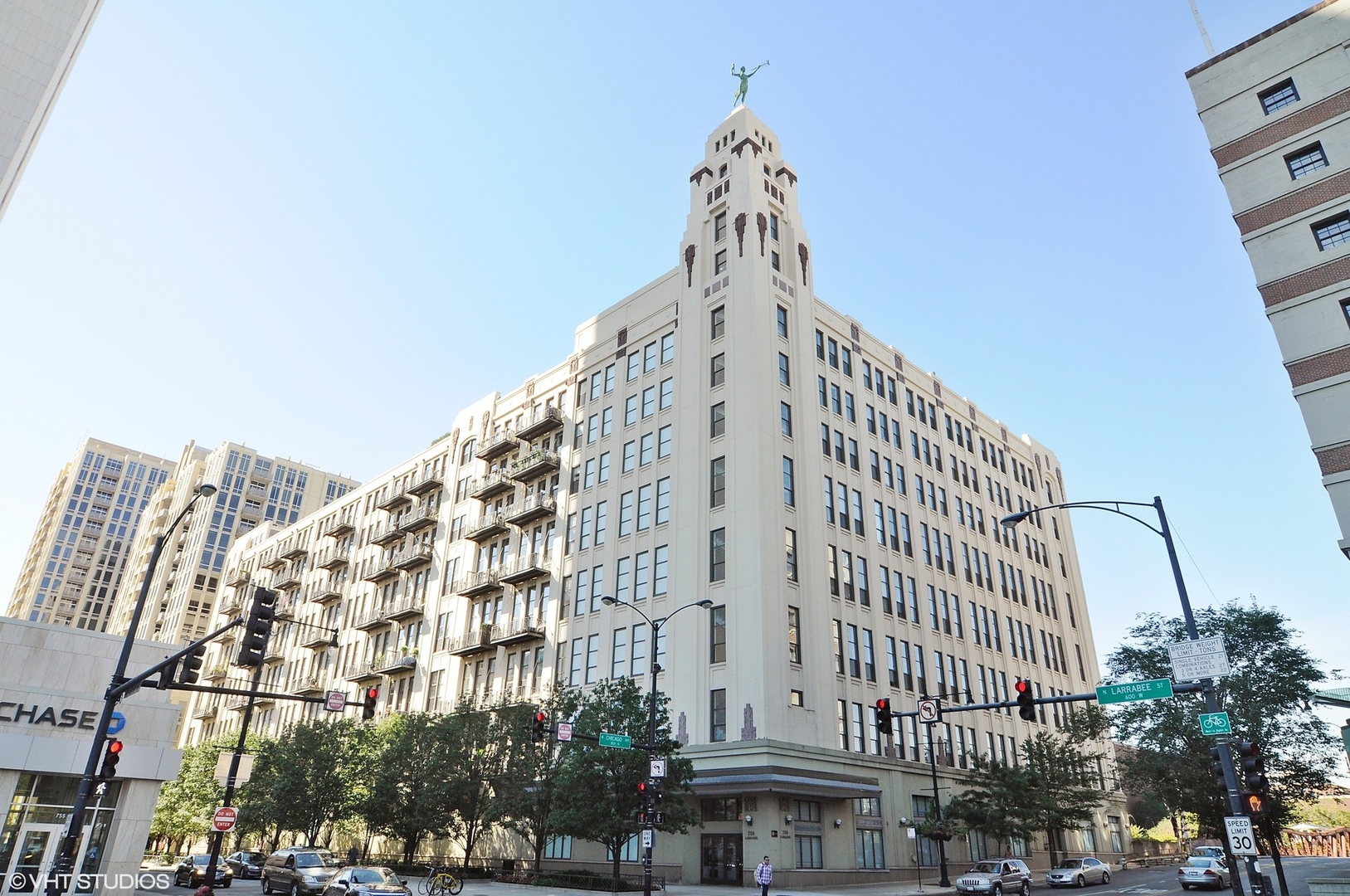 758 N Larrabee Street Unit: 504