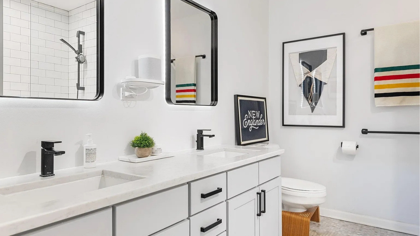 758 N Larrabee Street Unit: 504