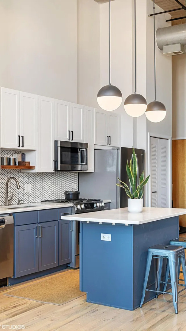758 N Larrabee Street Unit: 504