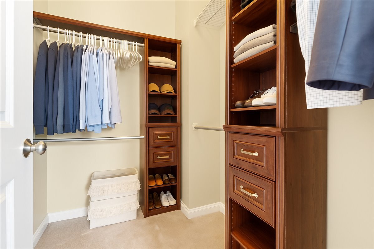 1815 N MILWAUKEE Avenue Unit: 402