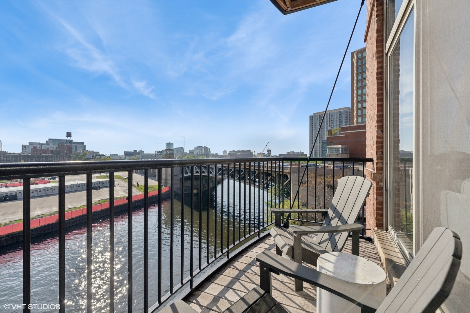550 N Kingsbury Street Unit: 408