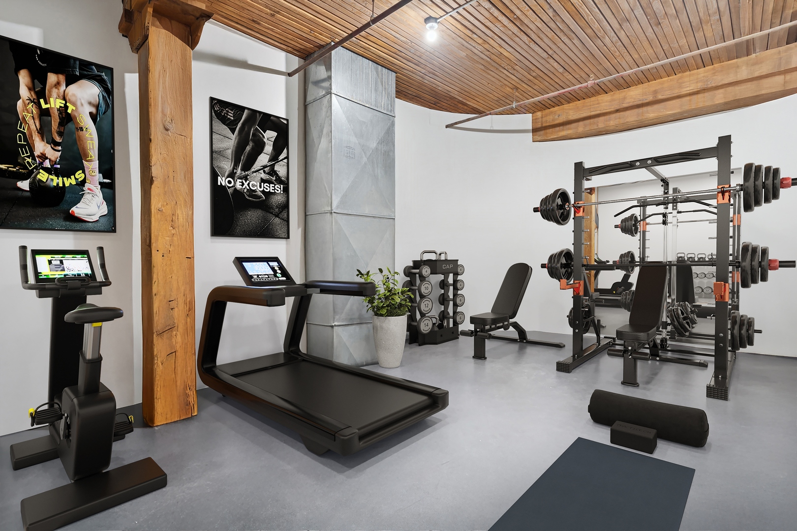 550 N Kingsbury Street Unit: 408