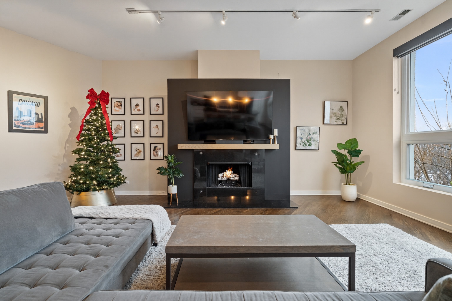 2828 N Talman Avenue Unit: R