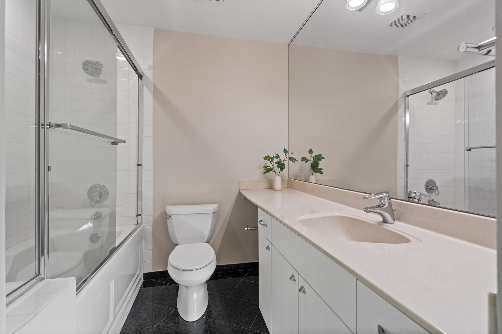 2828 N Talman Avenue Unit: R