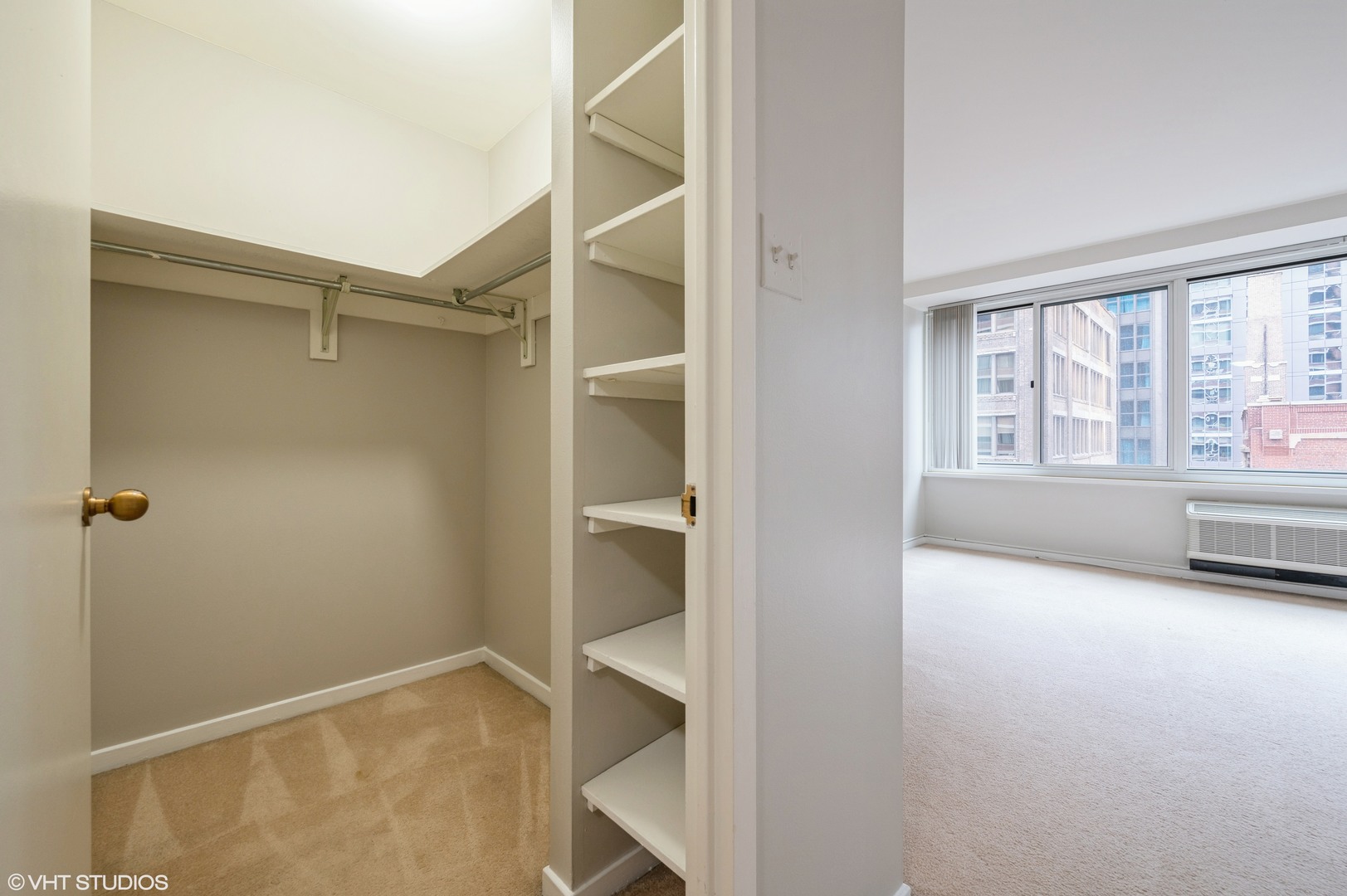 211 E Ohio Street Unit: 723