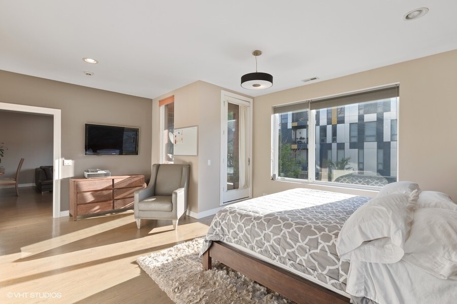 1555 N Talman Avenue Unit: 2B