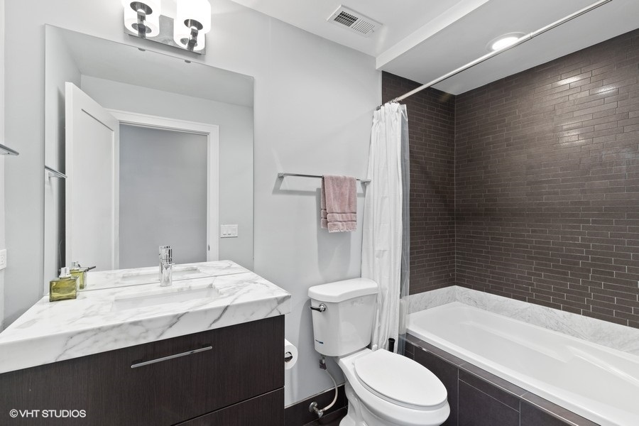 1555 N Talman Avenue Unit: 2B