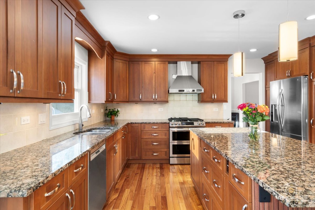 2830 Lexington Lane