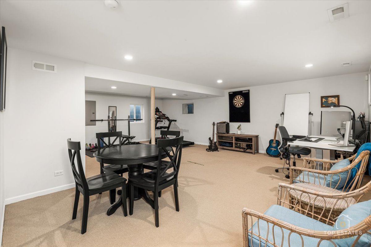 2830 Lexington Lane