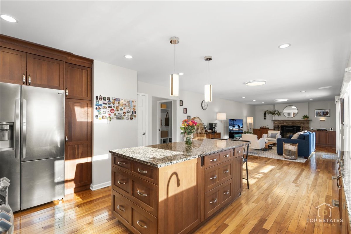 2830 Lexington Lane