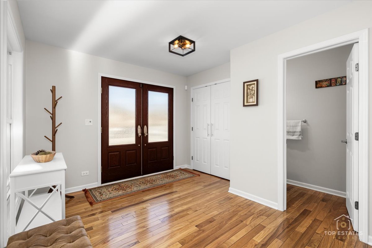 2830 Lexington Lane