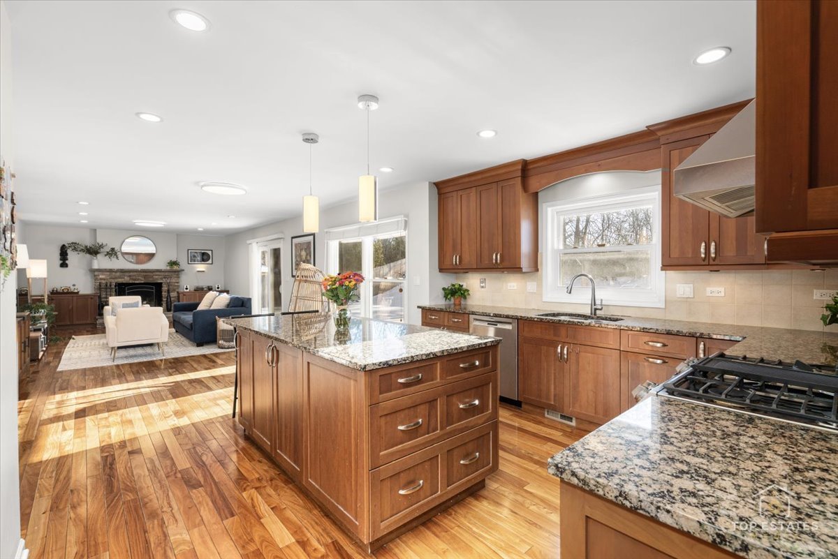 2830 Lexington Lane