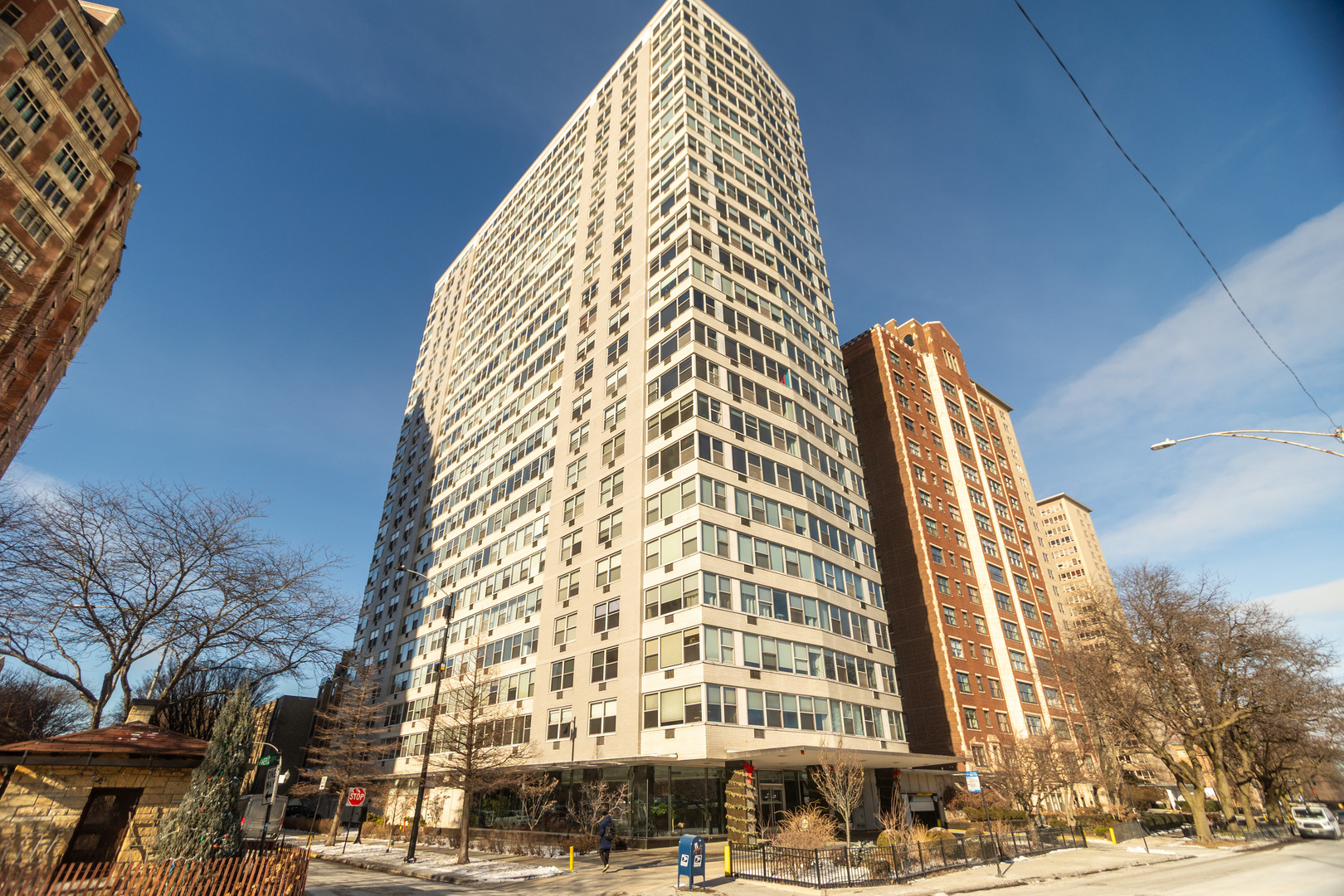 3900 N Lake Shore Drive Unit: 7G
