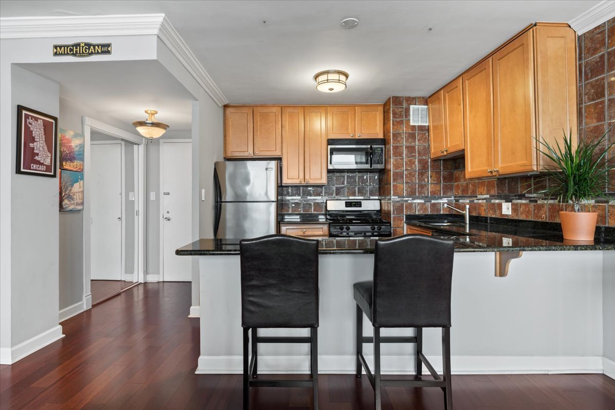 1150 N Lake Shore Drive Unit: 20C