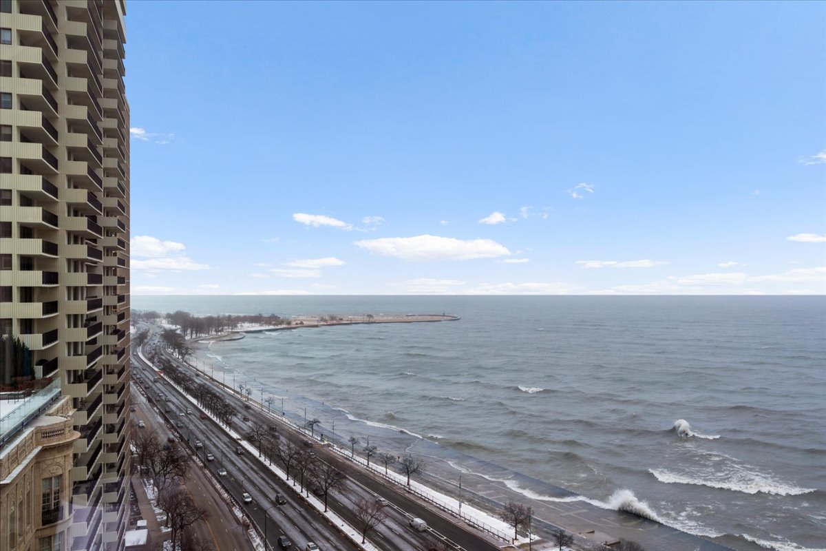 1150 N Lake Shore Drive Unit: 20C