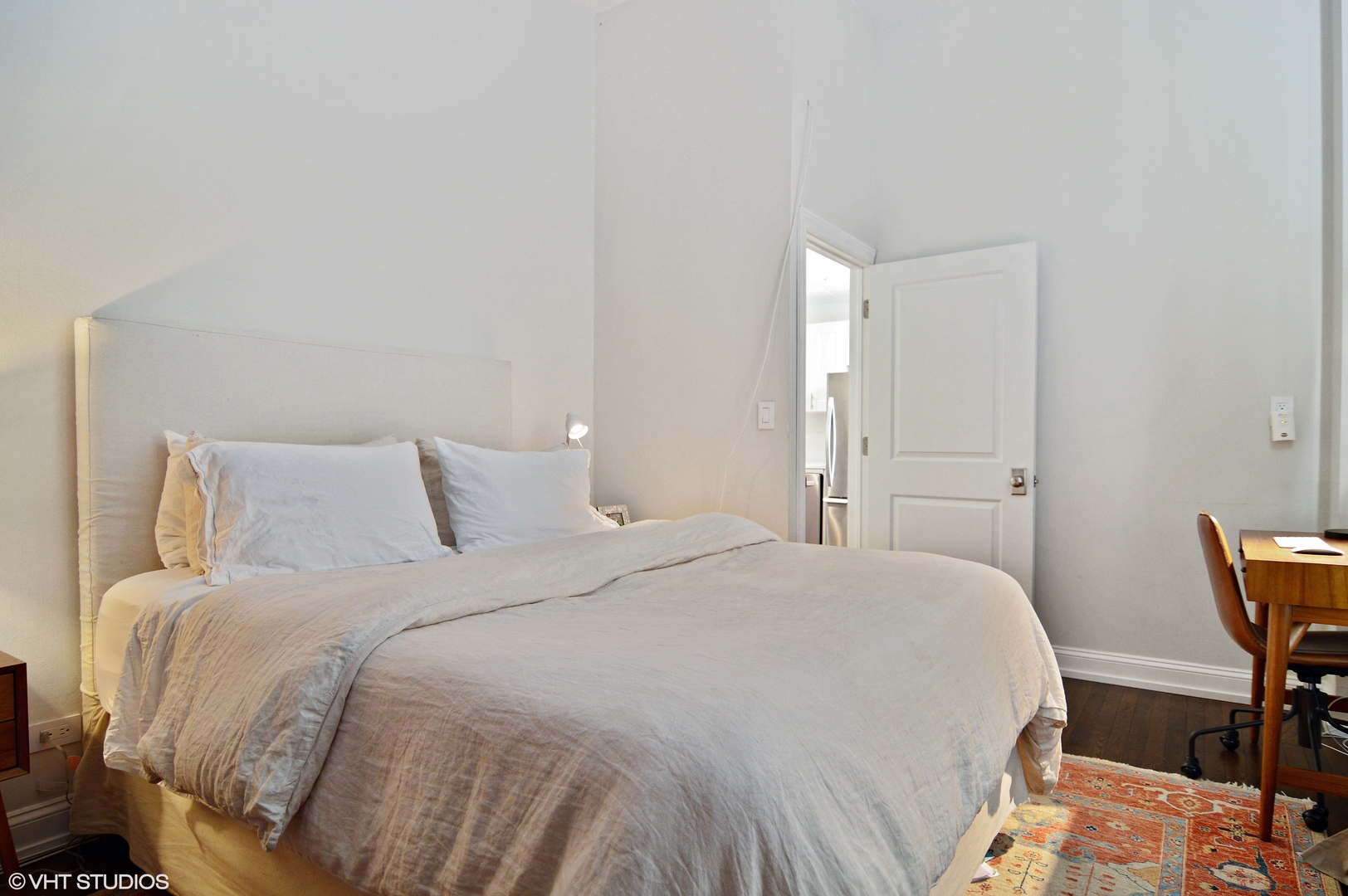 223 W WISCONSIN Street Unit: 2C