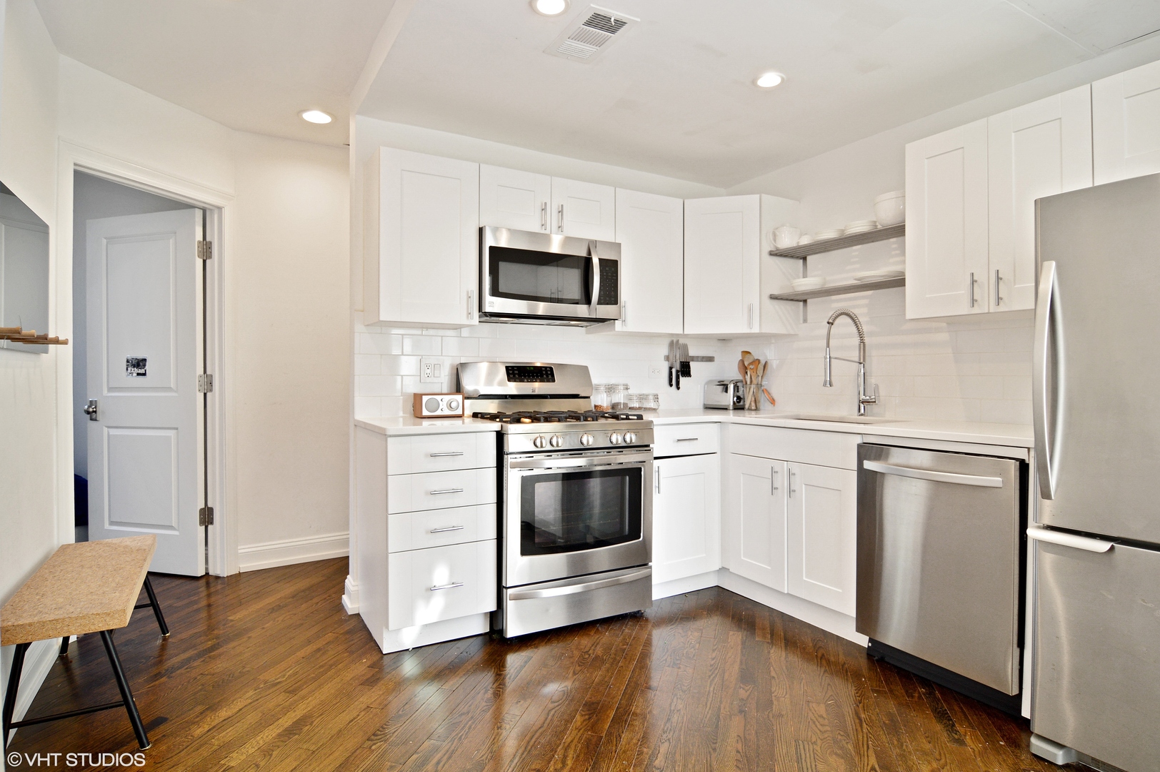 223 W WISCONSIN Street Unit: 2C