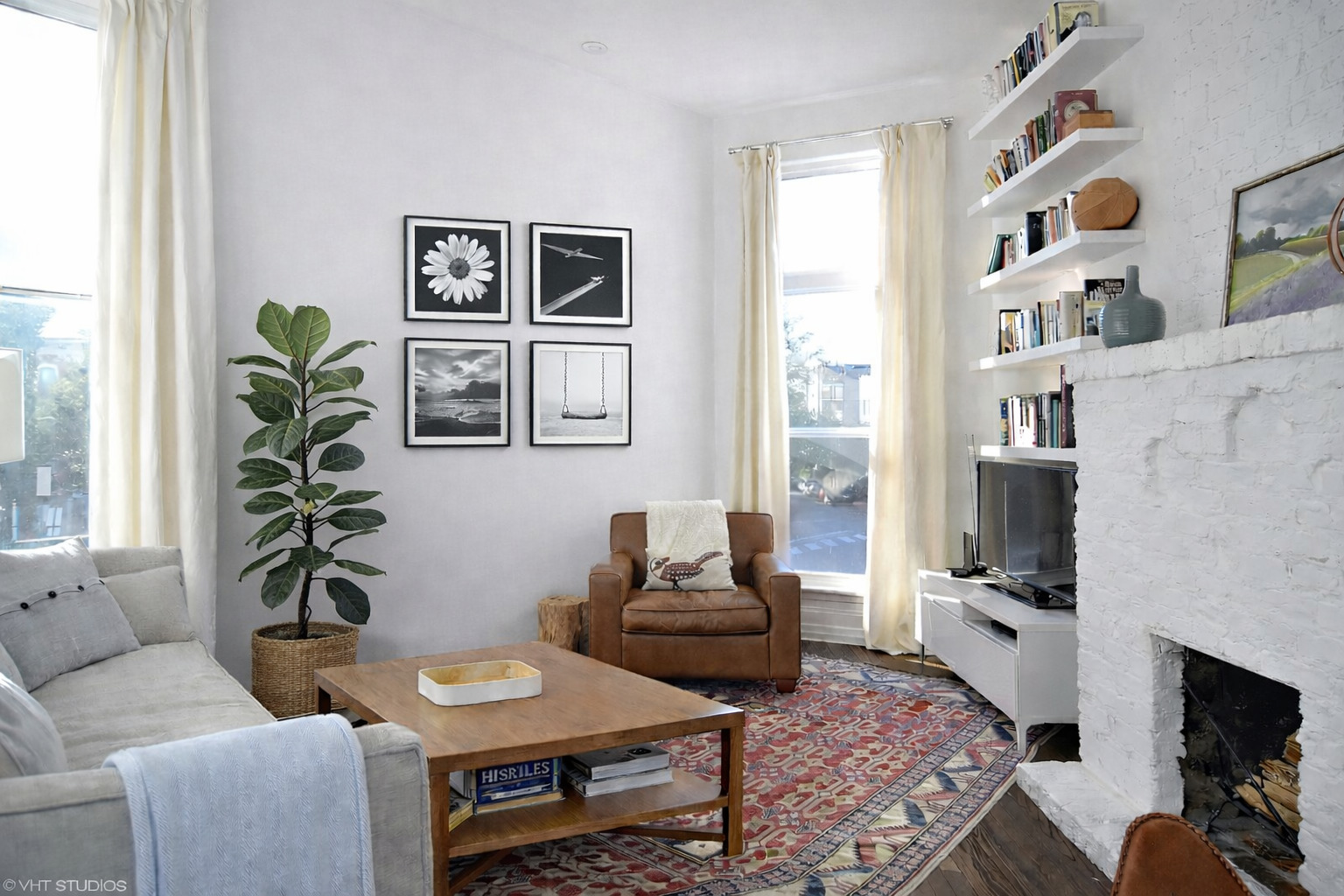 223 W WISCONSIN Street Unit: 2C