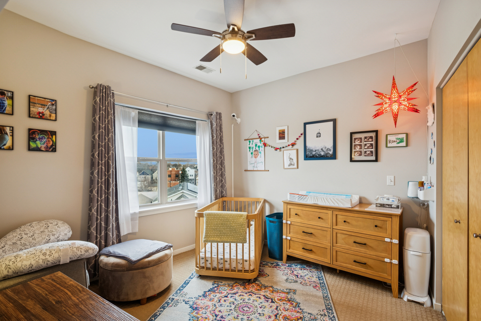 2923 N CLYBOURN Avenue Unit: 403