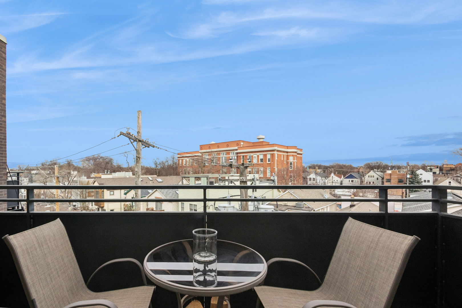2923 N CLYBOURN Avenue Unit: 403