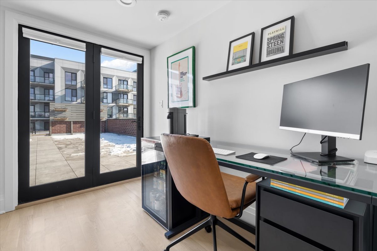2727 N Kenmore Avenue Unit: 3