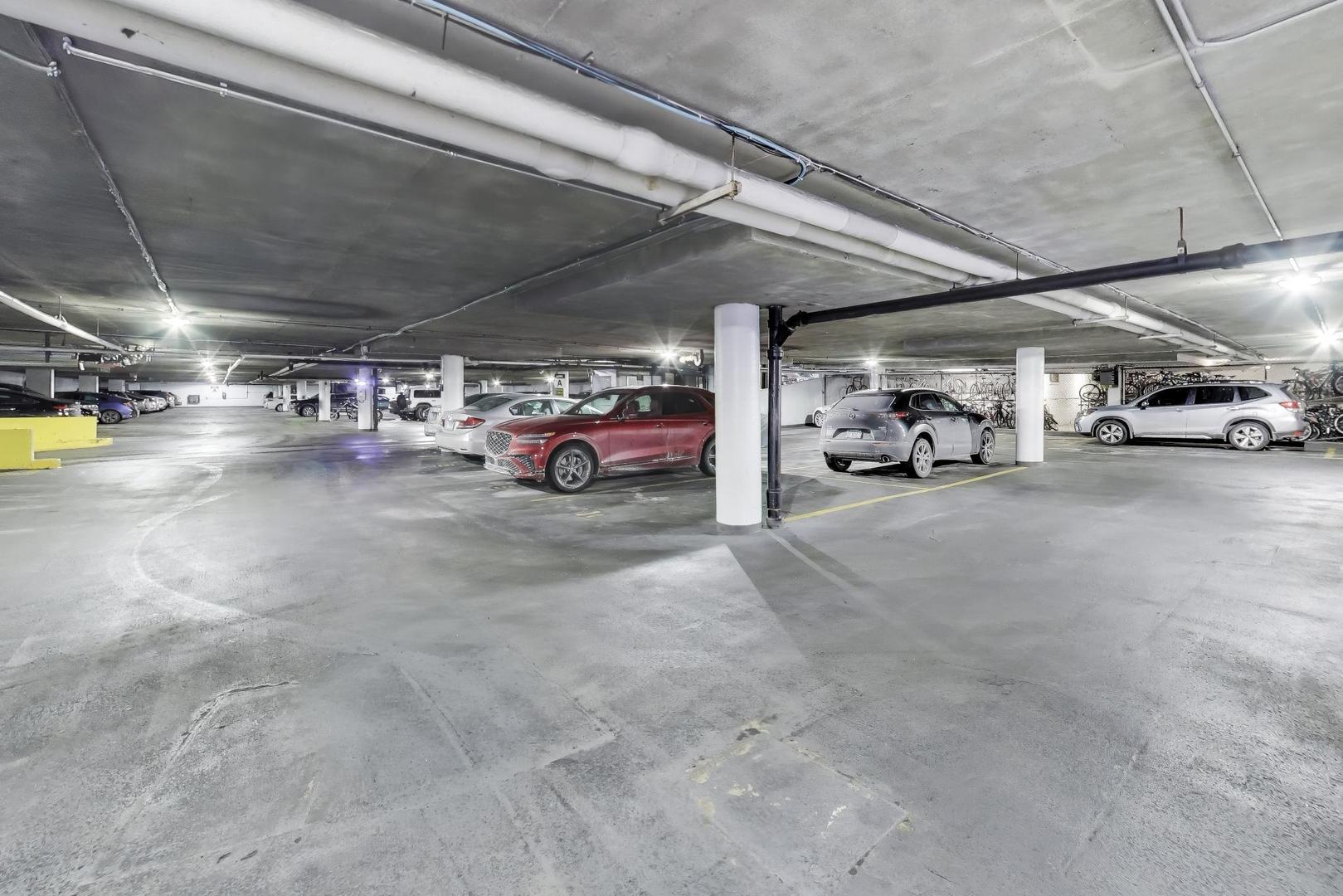 1660 N La Salle Drive Unit: 2502