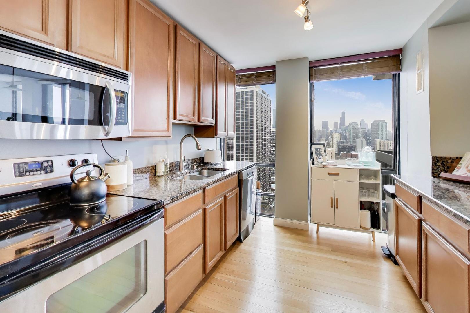 1660 N La Salle Drive Unit: 2502